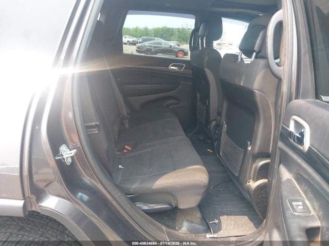 2020 JEEP GRAND CHEROKEE LAREDO E 4X4 8
