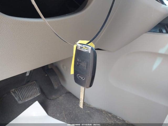 2020 KIA SEDONA L 11