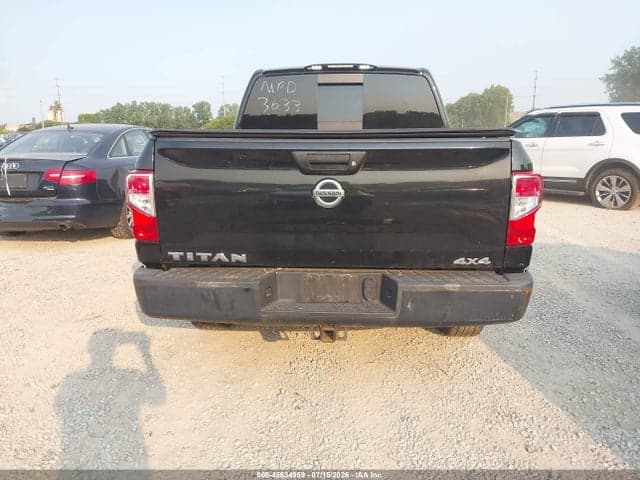 2017 NISSAN TITAN S 17