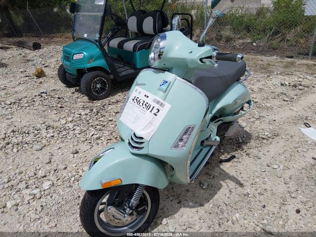 2023 VESPA GTS/SEI GIORNI 300 2