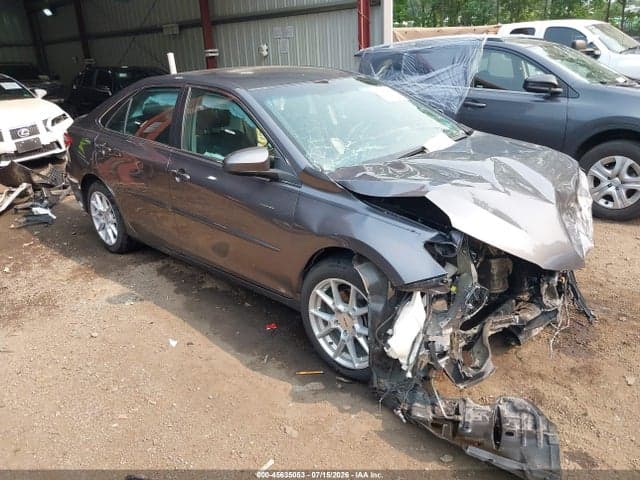 2017 TOYOTA CAMRY SE - 1