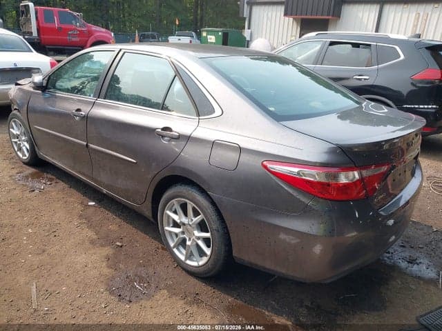 2017 TOYOTA CAMRY SE 3