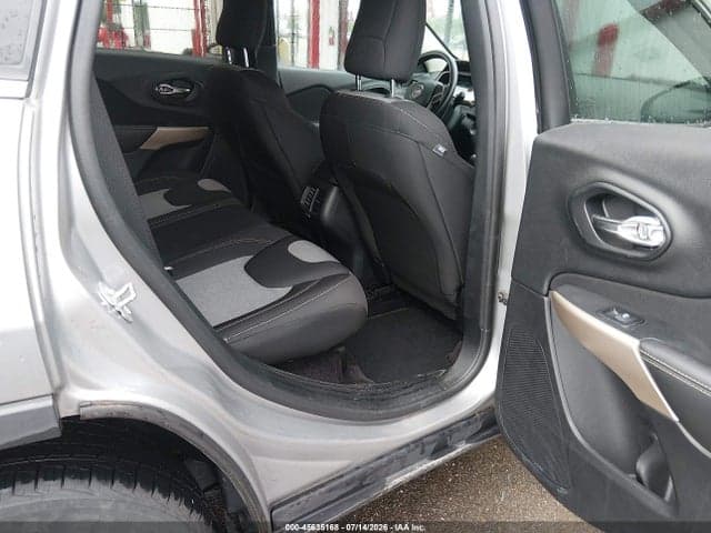 2018 JEEP CHEROKEE LATITUDE 4X4 8