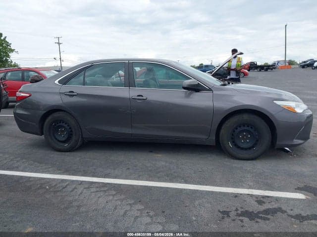 2017 TOYOTA CAMRY LE 12