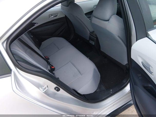 2025 TOYOTA COROLLA SE 8