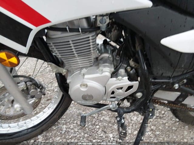 2024 HONDA XR150L E 9