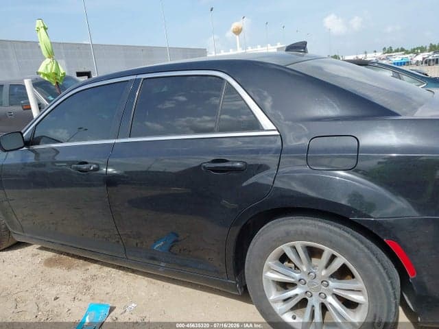 2018 CHRYSLER 300 TOURING 6