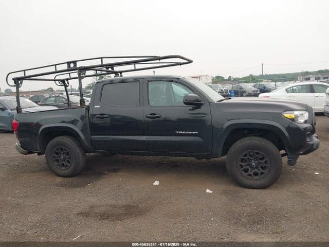2022 TOYOTA TACOMA SR5 V6 13