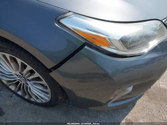 2018 TOYOTA AVALON LIMITED 19