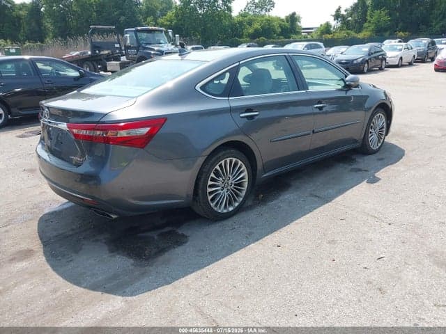 2018 TOYOTA AVALON LIMITED 4