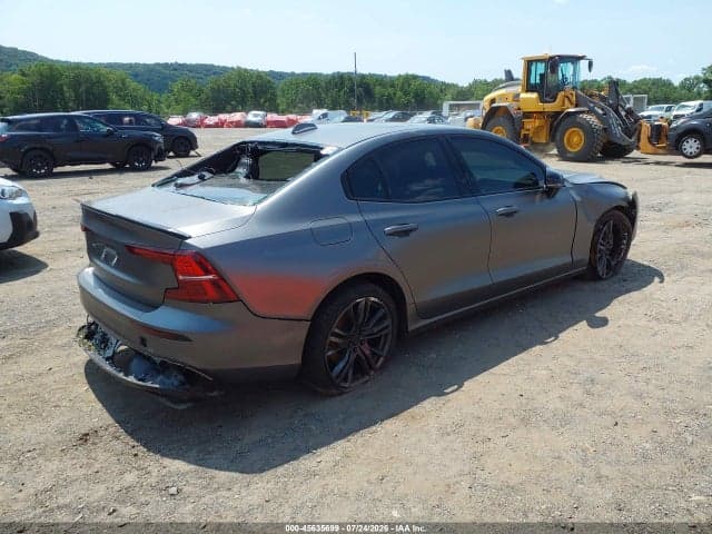 2021 VOLVO S60T5MOMENTUMAWD 4