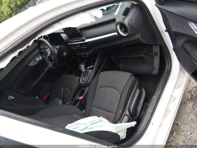 2024 KIA FORTE LX 5
