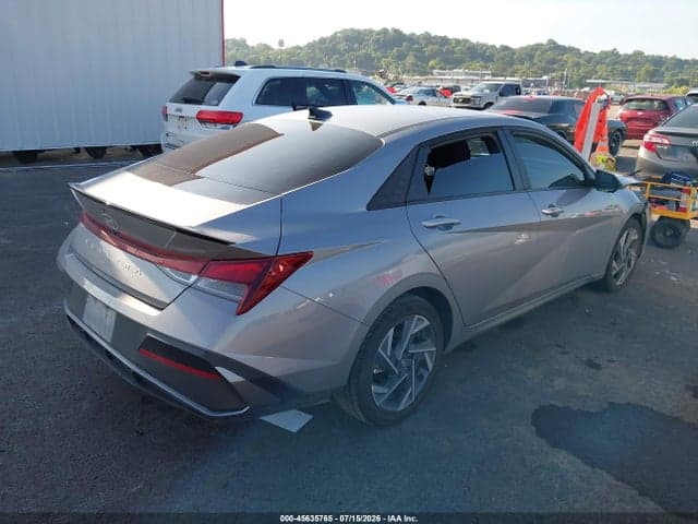 2025 HYUNDAI ELANTRA SEL SPORT 4