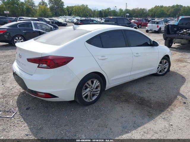 2019 HYUNDAI ELANTRA SEL 4