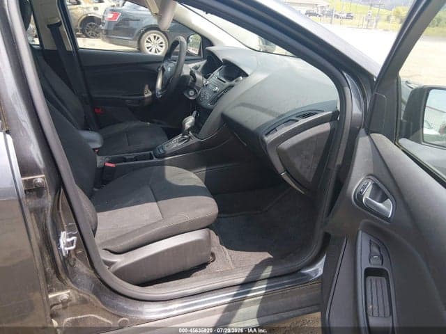 2017 FORD FOCUS SE 5