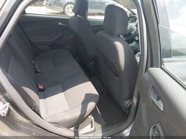 2017 FORD FOCUS SE 8