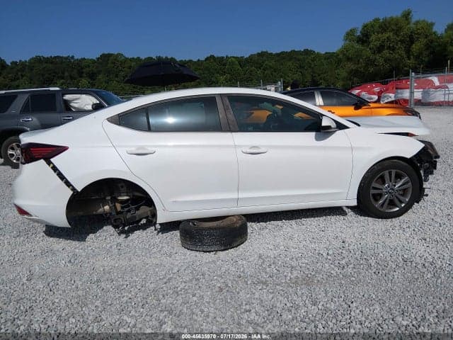 2019 HYUNDAI ELANTRA SE 13