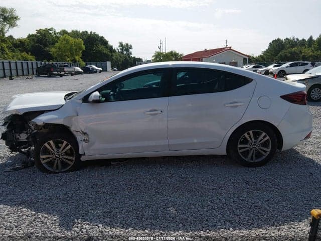 2019 HYUNDAI ELANTRA SE 14