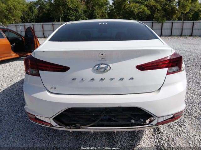 2019 HYUNDAI ELANTRA SE 16