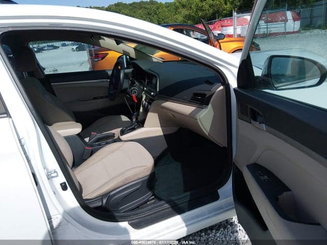 2019 HYUNDAI ELANTRA SE 5