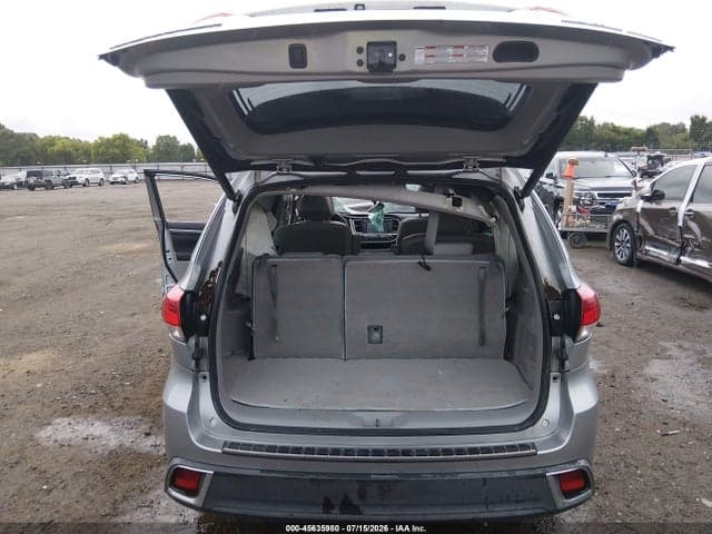 2017 TOYOTA HIGHLANDER LIMITED PLATINUM 11