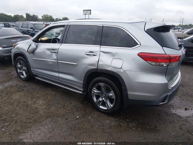 2017 TOYOTA HIGHLANDER LIMITED PLATINUM 3