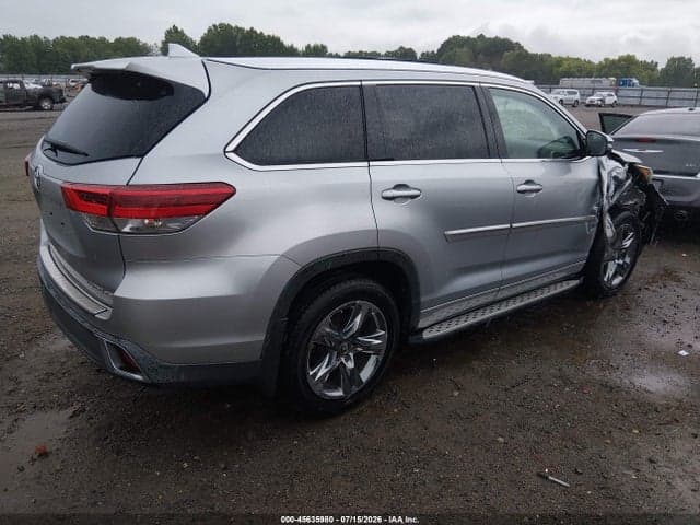 2017 TOYOTA HIGHLANDER LIMITED PLATINUM 4