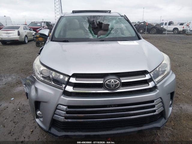 2017 TOYOTA HIGHLANDER LIMITED PLATINUM 6