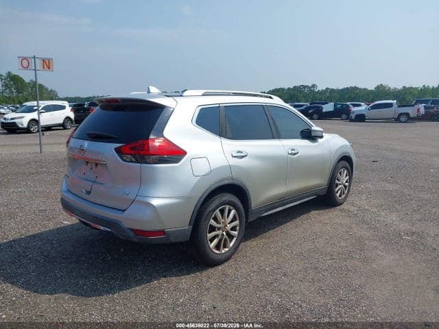 2017 NISSAN ROGUE SV 4