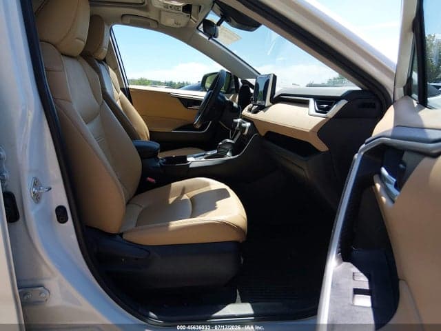 2024 TOYOTA RAV4 HYBRID XLE PREMIUM 5