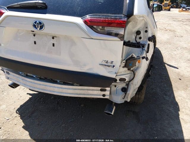 2024 TOYOTA RAV4 HYBRID XLE PREMIUM 6