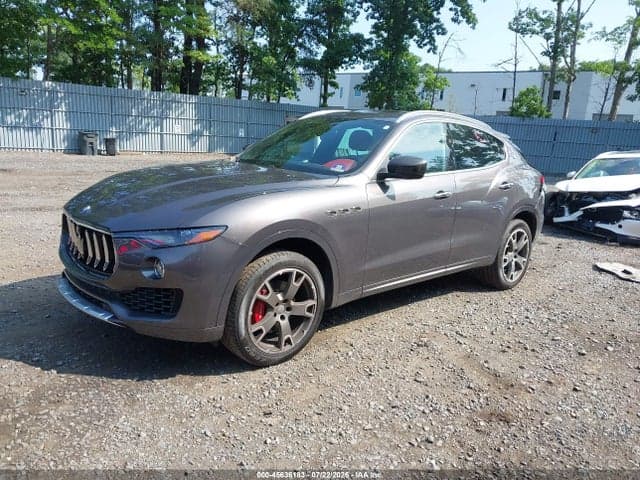 2017 MASERATI LEVANTE 3
