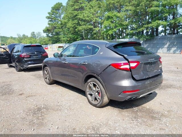 2017 MASERATI LEVANTE 4