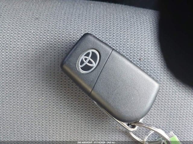 2024 TOYOTA COROLLA LE 11