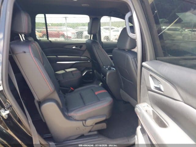 2025 CHEVROLET TRAVERSE FWD RS 8