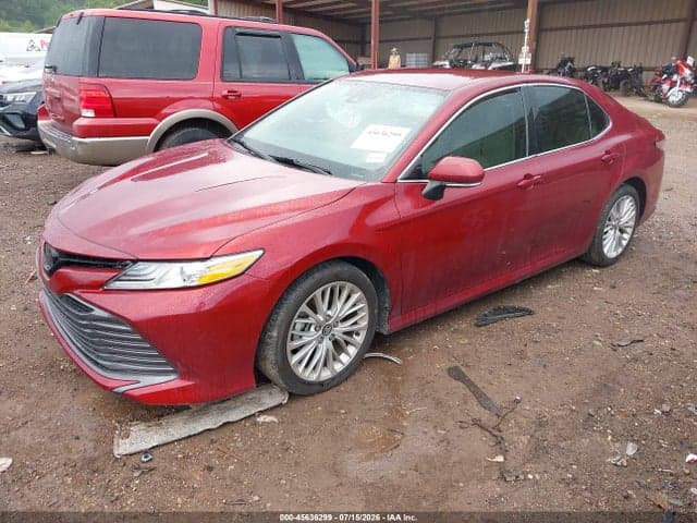 2020 TOYOTA CAMRY XLE 2