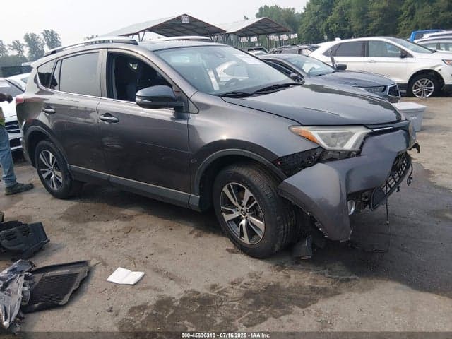 2017 TOYOTA RAV4 XLE 1