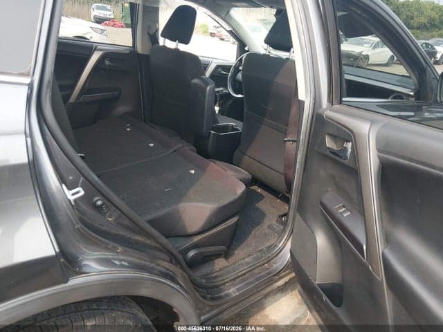 2017 TOYOTA RAV4 XLE 8