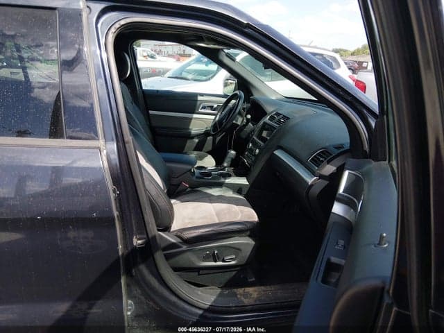 2017 FORD EXPLORER XLT 5