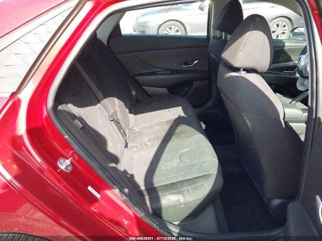 2025 HYUNDAI ELANTRA SE 8