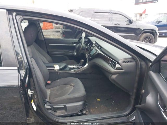 2019 TOYOTA CAMRY LE 5