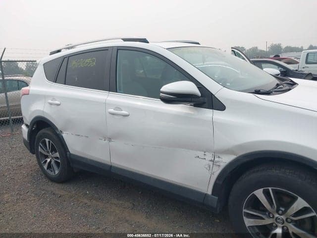 2017 TOYOTA RAV4 XLE 6