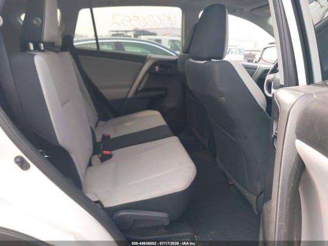 2017 TOYOTA RAV4 XLE 8