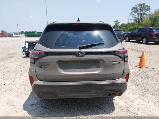 2025 SUBARU FORESTER TOURING 17