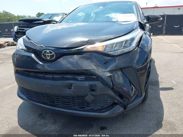 2021 TOYOTA C-HR LE 6