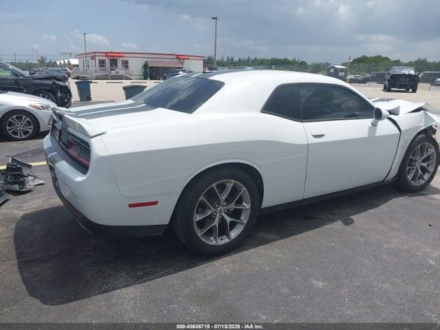 2022 DODGE CHALLENGER GT 4