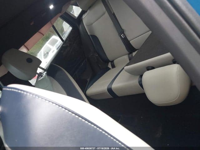 2025 VOLKSWAGEN ID.4 PRO S 8