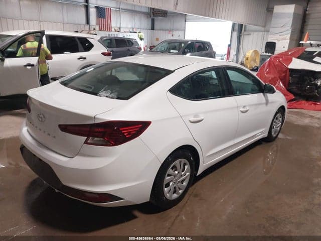 2020 HYUNDAI ELANTRA SE 4