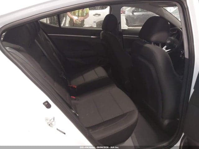 2020 HYUNDAI ELANTRA SE 8