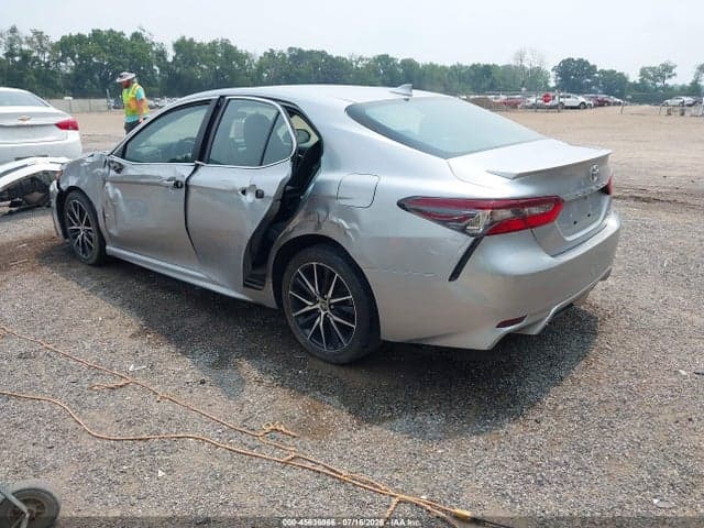2023 TOYOTA CAMRY SE 3